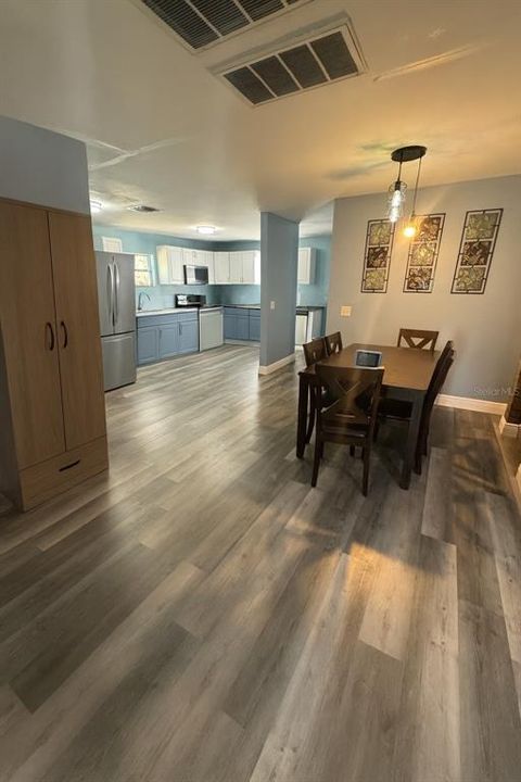 待售: $315,000 (3 贝兹, 2 浴室, 1955 平方英尺)