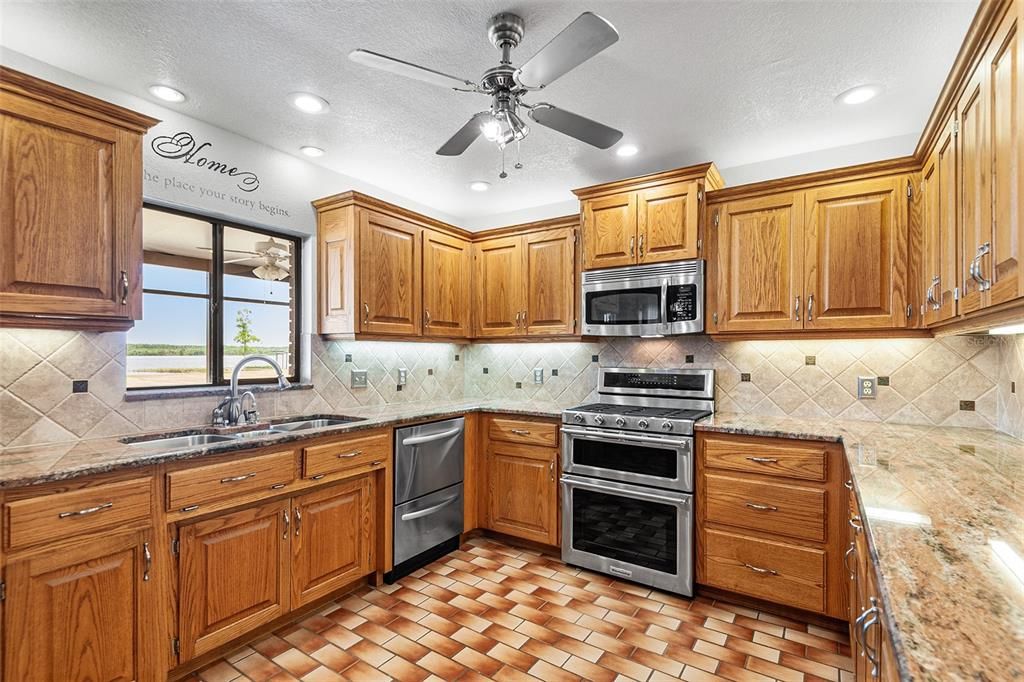 For Sale: $774,000 (4 beds, 3 baths, 3269 Square Feet)