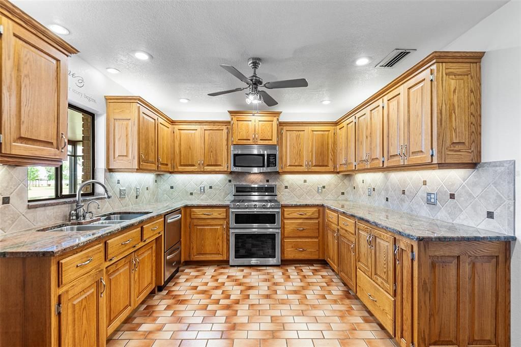 For Sale: $774,000 (4 beds, 3 baths, 3269 Square Feet)