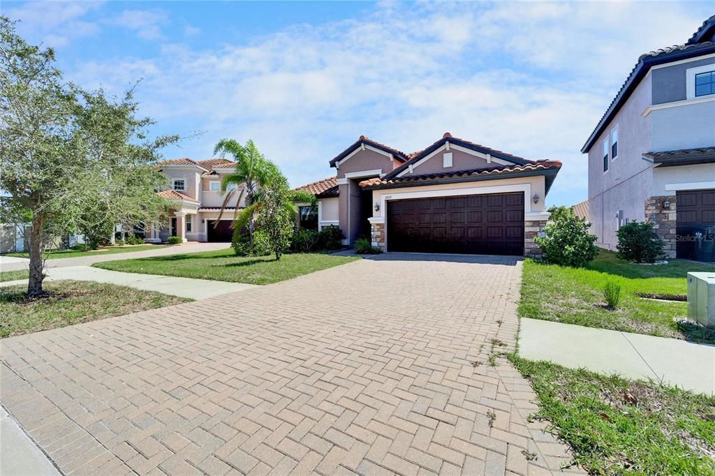 Recently Sold: $395,000 (4 beds, 3 baths, 2008 Square Feet)