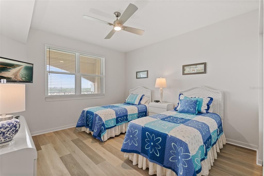 Active With Contract: $659,000 (3 beds, 2 baths, 1640 Square Feet)