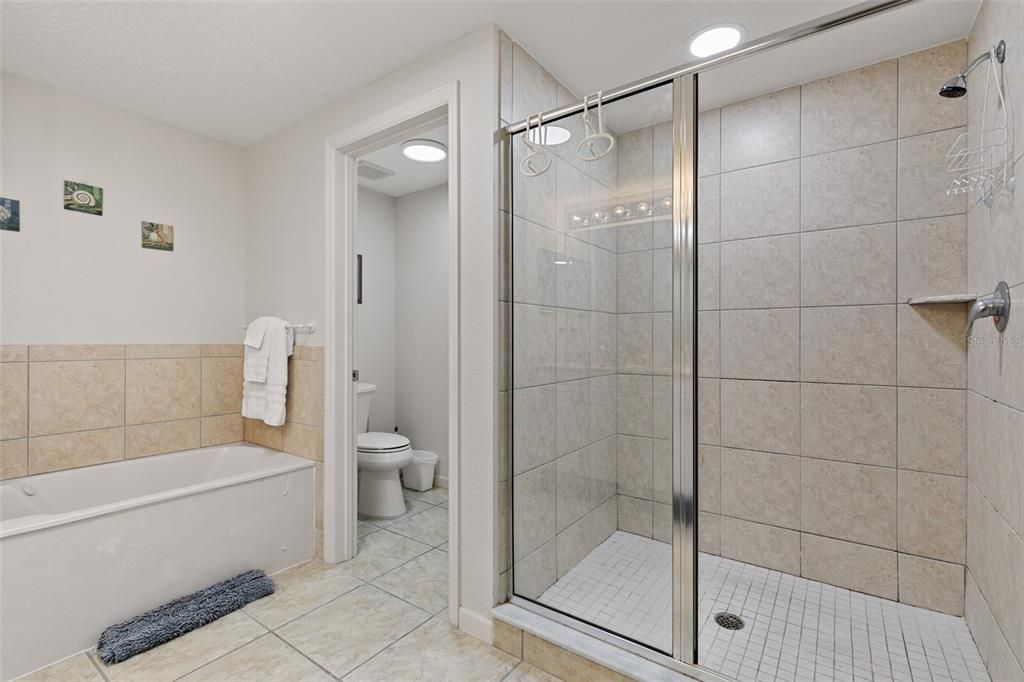 Active With Contract: $659,000 (3 beds, 2 baths, 1640 Square Feet)