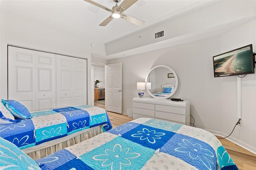 Active With Contract: $659,000 (3 beds, 2 baths, 1640 Square Feet)