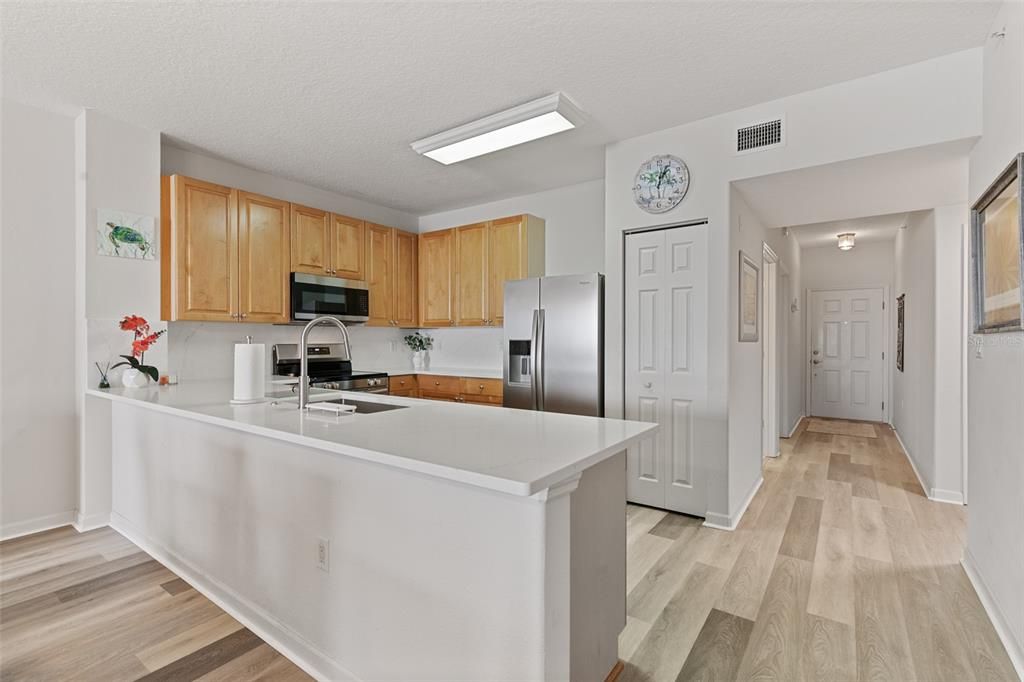 Active With Contract: $659,000 (3 beds, 2 baths, 1640 Square Feet)