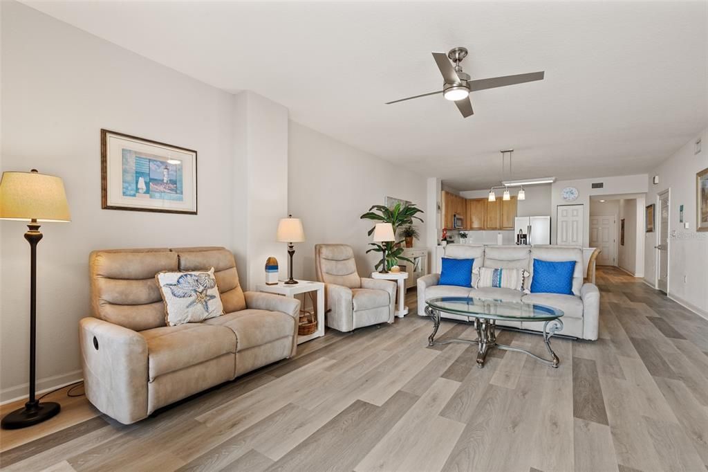 Active With Contract: $659,000 (3 beds, 2 baths, 1640 Square Feet)