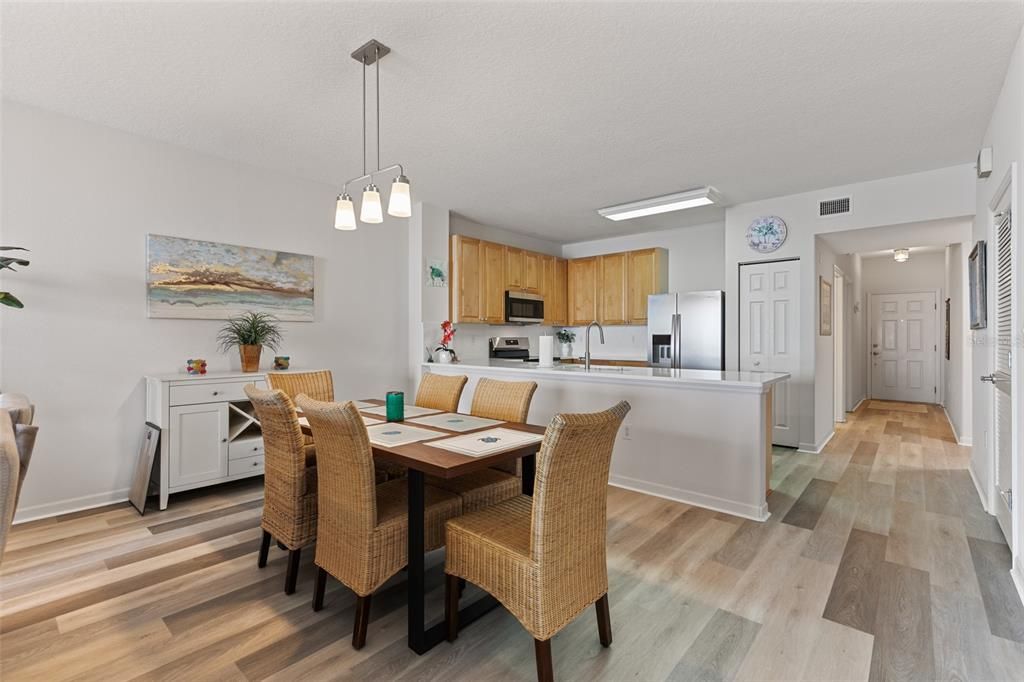 Active With Contract: $659,000 (3 beds, 2 baths, 1640 Square Feet)