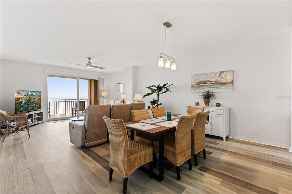 Active With Contract: $659,000 (3 beds, 2 baths, 1640 Square Feet)