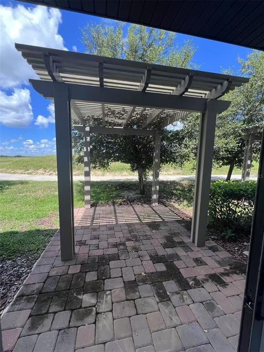 Active With Contract: $1,799 (3 beds, 2 baths, 1741 Square Feet)