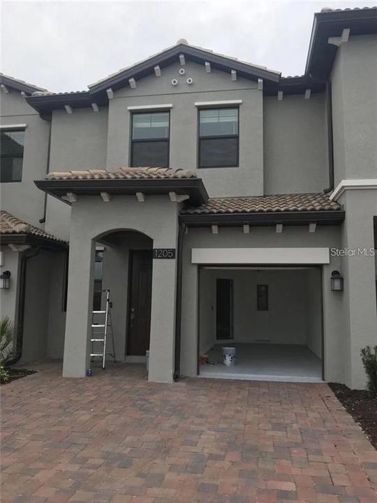 Active With Contract: $1,799 (3 beds, 2 baths, 1741 Square Feet)