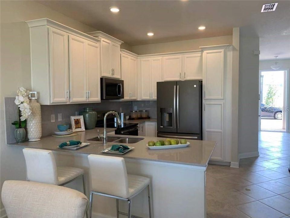 Active With Contract: $1,799 (3 beds, 2 baths, 1741 Square Feet)