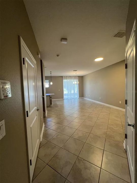 Active With Contract: $1,799 (3 beds, 2 baths, 1741 Square Feet)