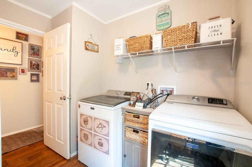 For Sale: $334,900 (4 beds, 2 baths, 1836 Square Feet)