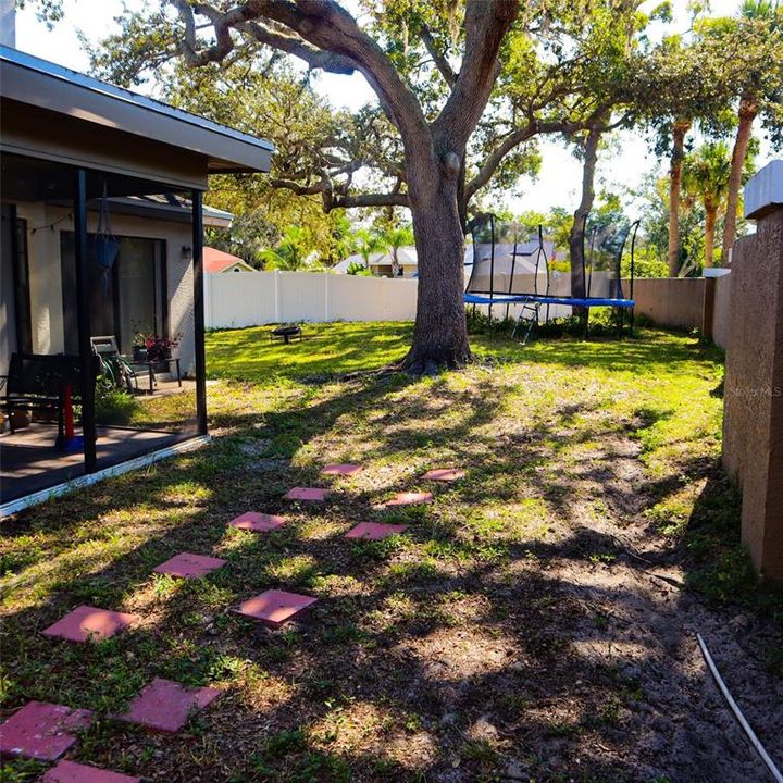 合同活跃: $349,999 (3 贝兹, 2 浴室, 1693 平方英尺)