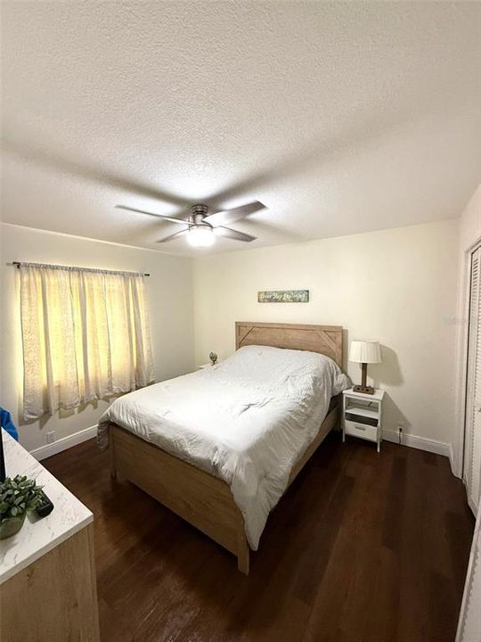 合同活跃: $349,999 (3 贝兹, 2 浴室, 1693 平方英尺)