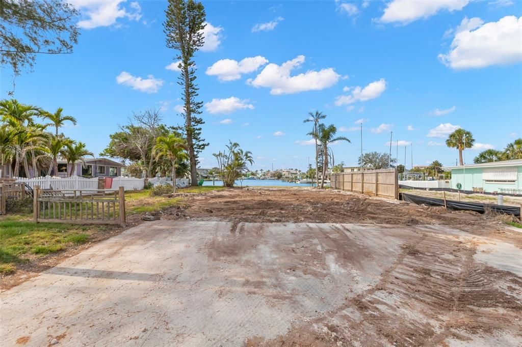 For Sale: $875,000 (0.14 acres)