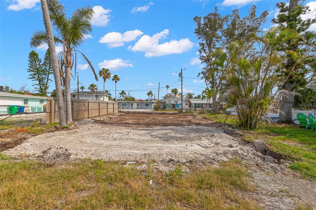 For Sale: $875,000 (0.14 acres)