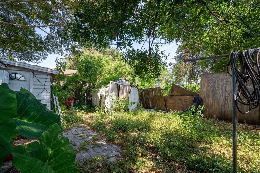 Под контрактом: $119,000 (1 спален, 1 ванн, 530 Квадратных фут)