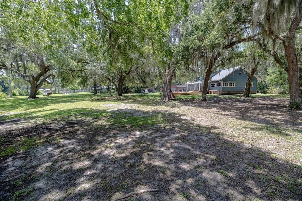 Activo con contrato: $470,000 (3 camas, 2 baños, 2217 Pies cuadrados)