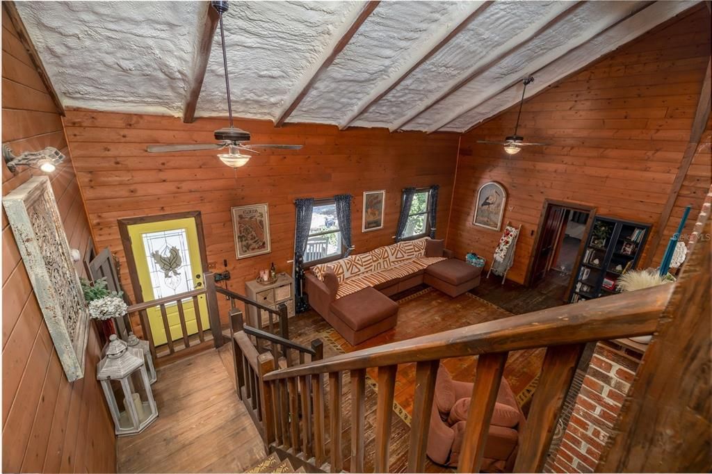 Activo con contrato: $470,000 (3 camas, 2 baños, 2217 Pies cuadrados)