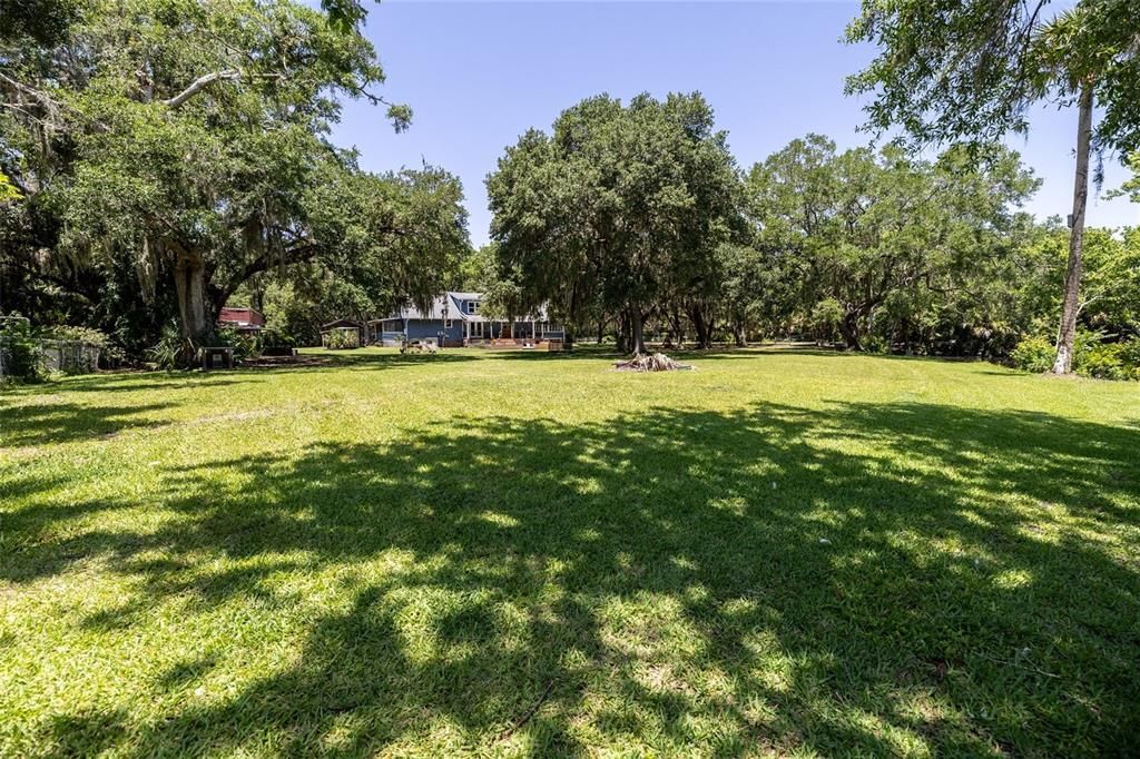 Activo con contrato: $470,000 (3 camas, 2 baños, 2217 Pies cuadrados)