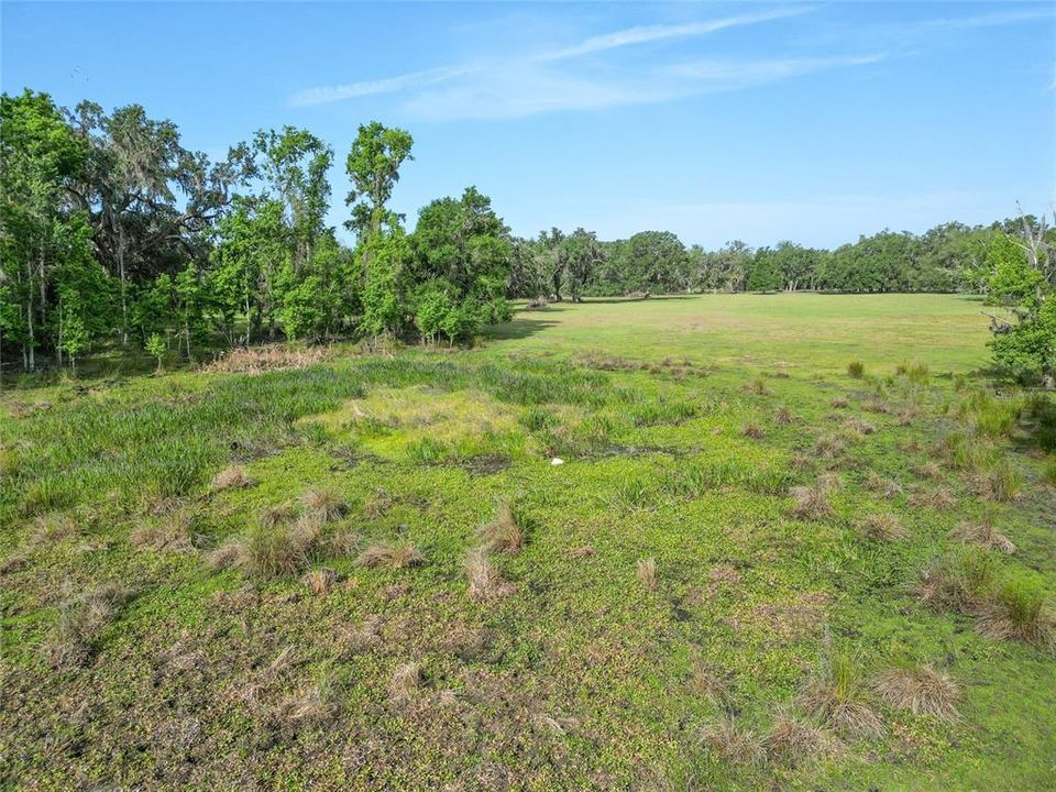 待售: $712,500 (25.42 acres)