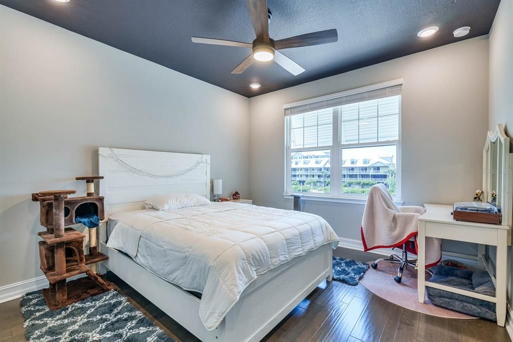 待售: $1,150,000 (4 贝兹, 3 浴室, 2913 平方英尺)