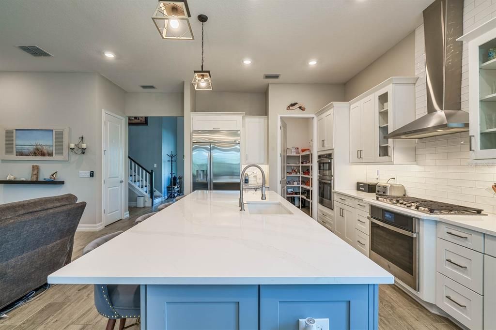 待售: $1,150,000 (4 贝兹, 3 浴室, 2913 平方英尺)