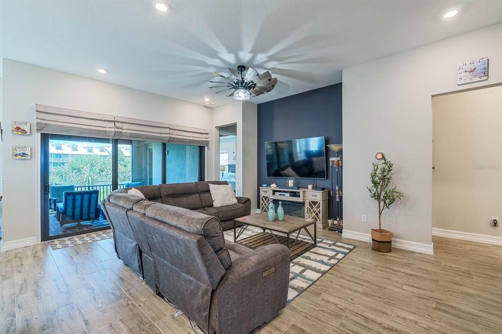 待售: $1,150,000 (4 贝兹, 3 浴室, 2913 平方英尺)