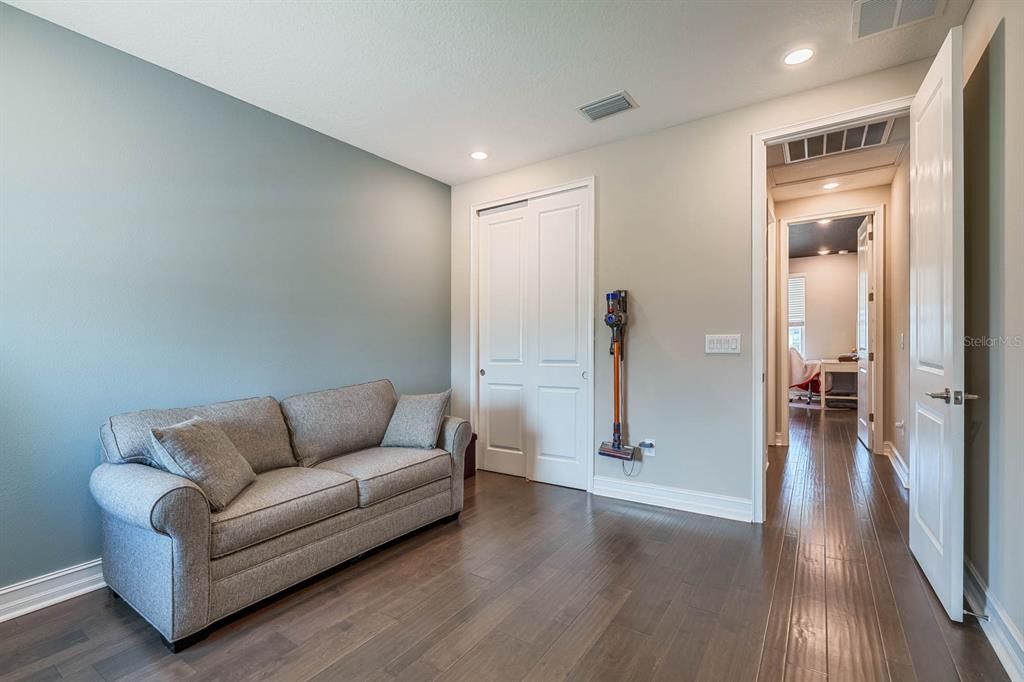 待售: $1,150,000 (4 贝兹, 3 浴室, 2913 平方英尺)