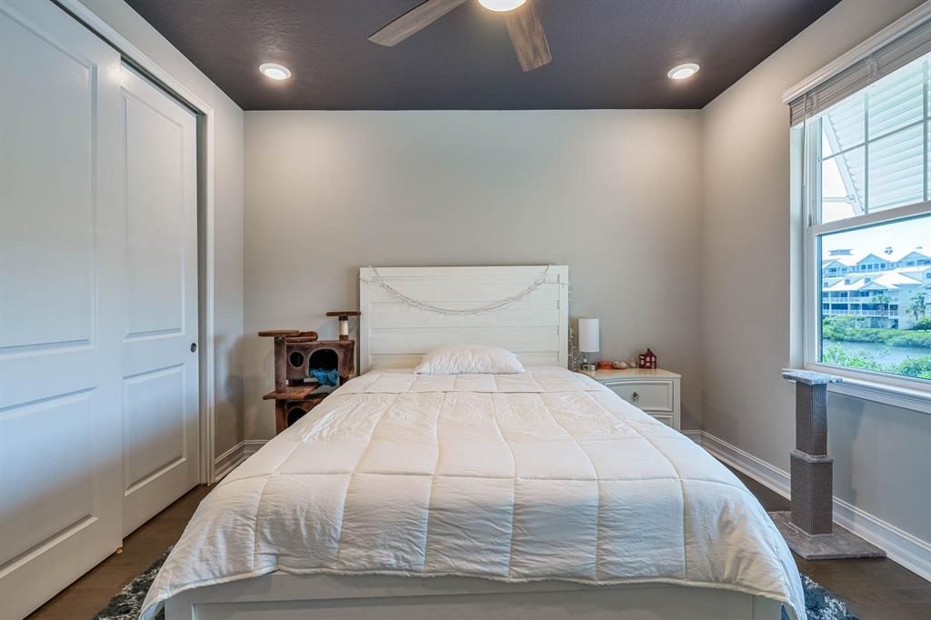 待售: $1,150,000 (4 贝兹, 3 浴室, 2913 平方英尺)