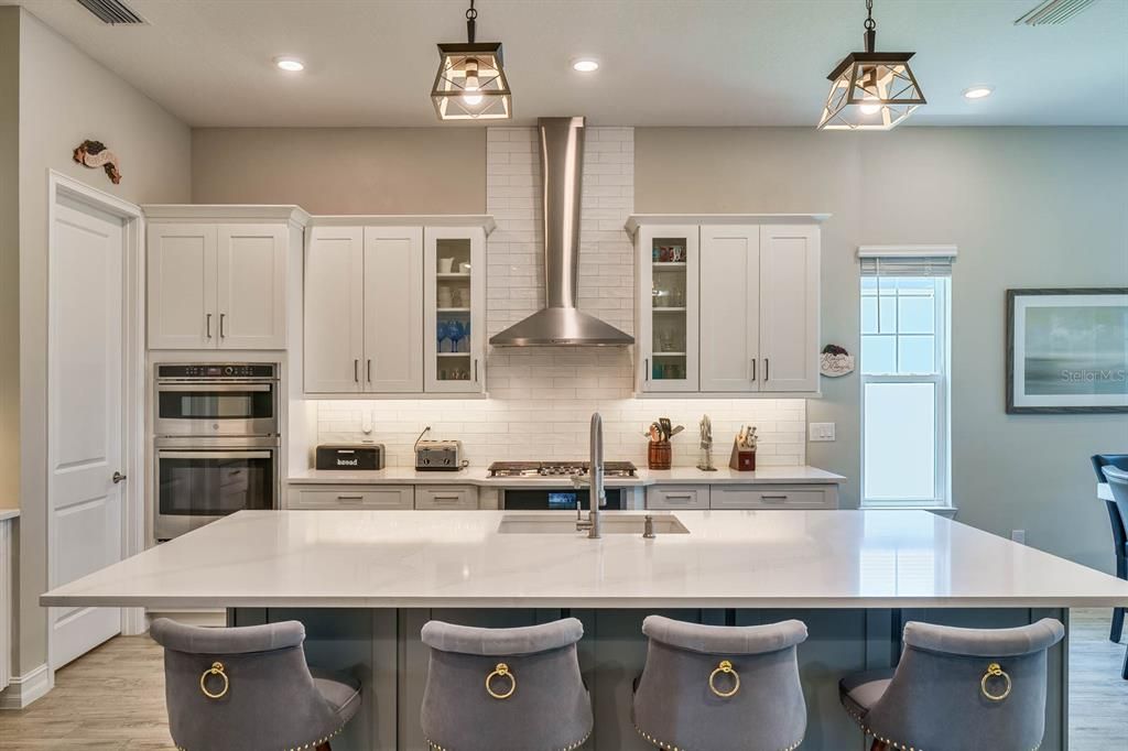 待售: $1,150,000 (4 贝兹, 3 浴室, 2913 平方英尺)