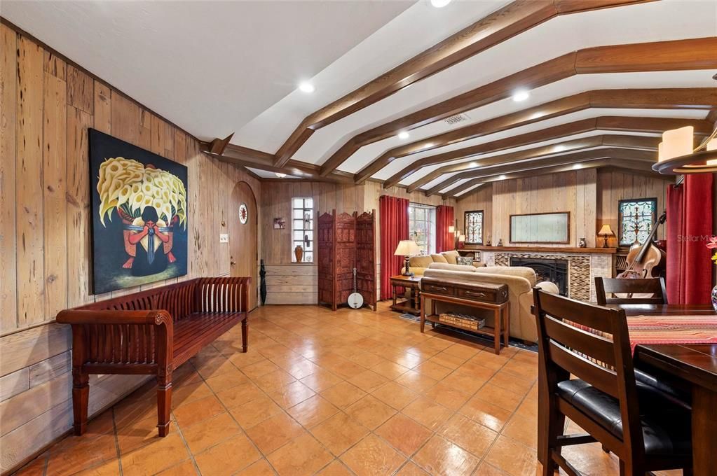 待售: $1,500,000 (6 贝兹, 0 浴室, 3493 平方英尺)