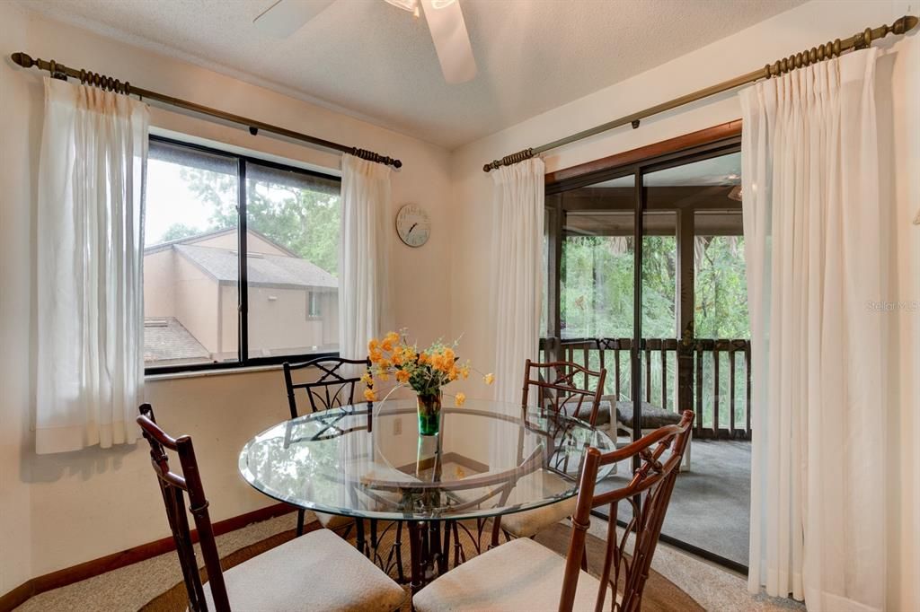 Active With Contract: $150,000 (2 beds, 2 baths, 950 Square Feet)