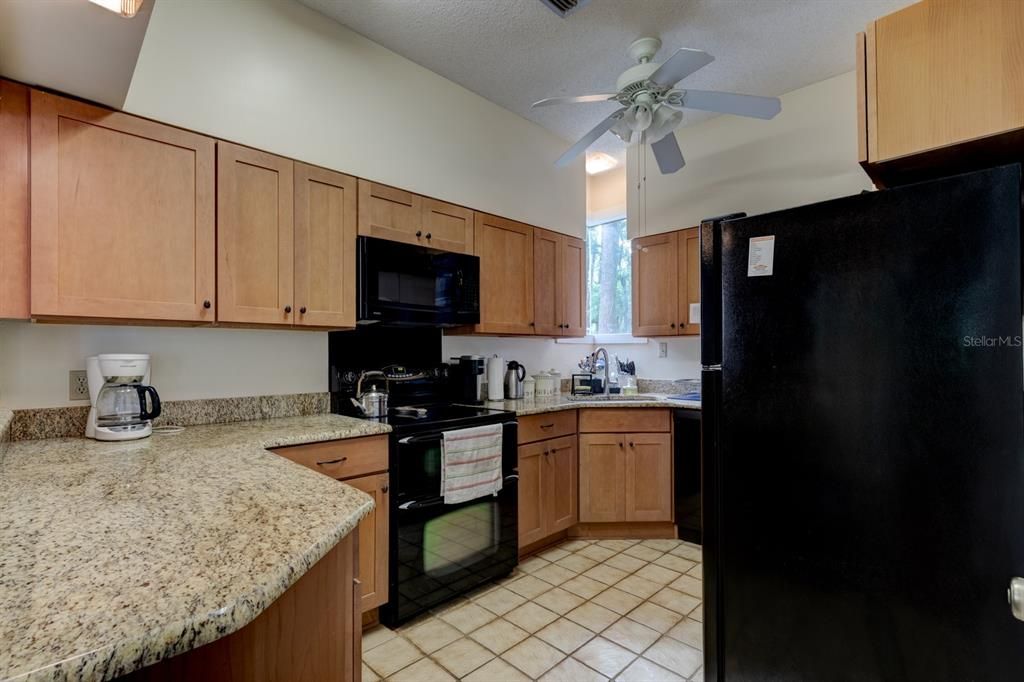 Active With Contract: $150,000 (2 beds, 2 baths, 950 Square Feet)