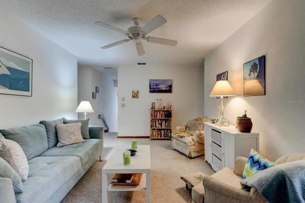 Active With Contract: $150,000 (2 beds, 2 baths, 950 Square Feet)