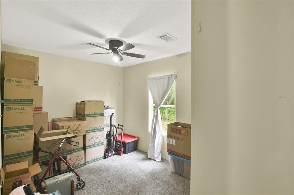 На продажу: $165,800 (3 спален, 2 ванн, 1040 Квадратных фут)