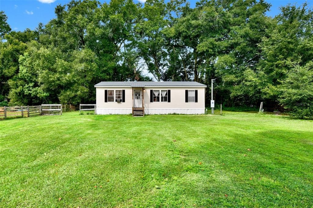 На продажу: $165,800 (3 спален, 2 ванн, 1040 Квадратных фут)