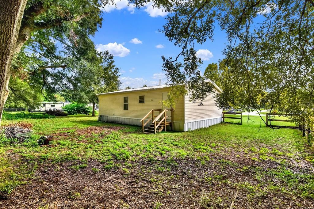 На продажу: $165,800 (3 спален, 2 ванн, 1040 Квадратных фут)