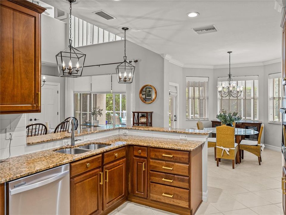 Под контрактом: $529,000 (3 спален, 4 ванн, 2954 Квадратных фут)