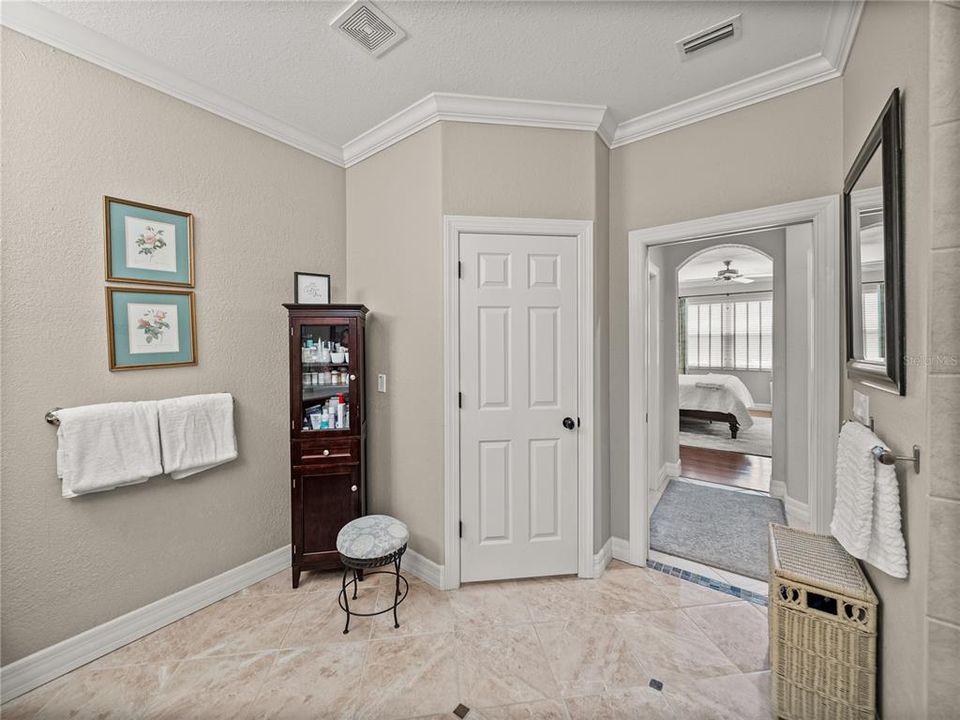 Под контрактом: $529,000 (3 спален, 4 ванн, 2954 Квадратных фут)