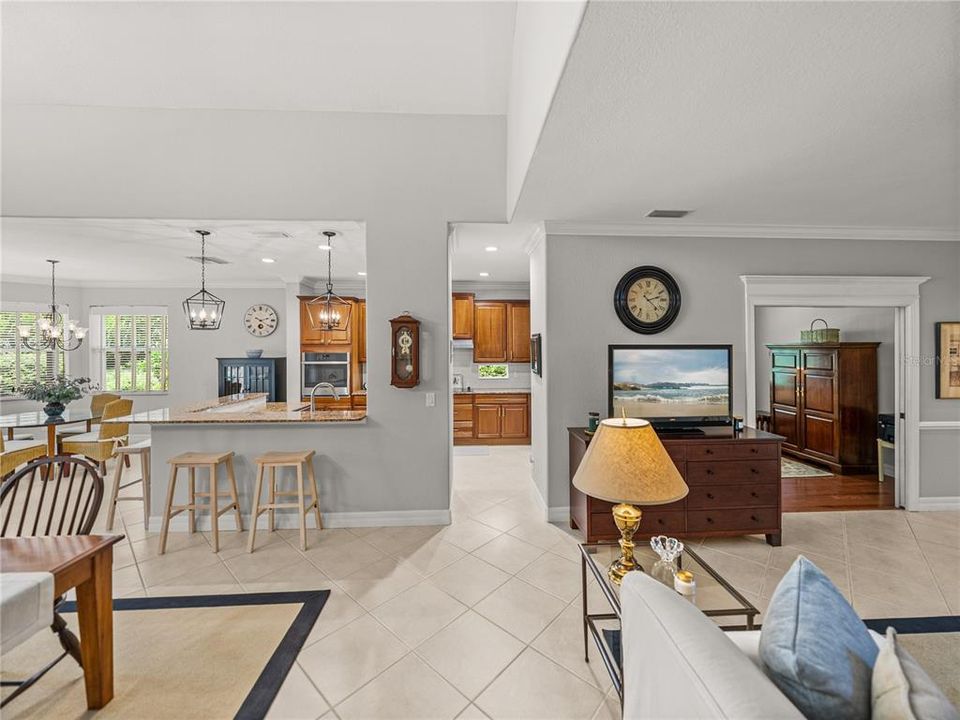 Под контрактом: $529,000 (3 спален, 4 ванн, 2954 Квадратных фут)