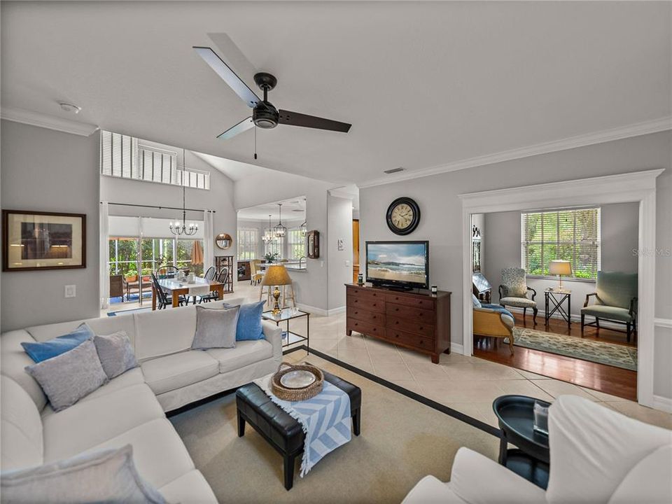 Под контрактом: $529,000 (3 спален, 4 ванн, 2954 Квадратных фут)