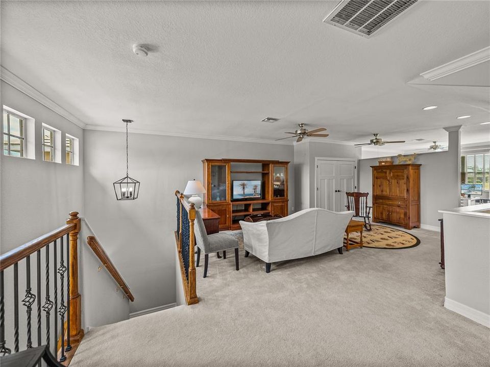 Под контрактом: $529,000 (3 спален, 4 ванн, 2954 Квадратных фут)