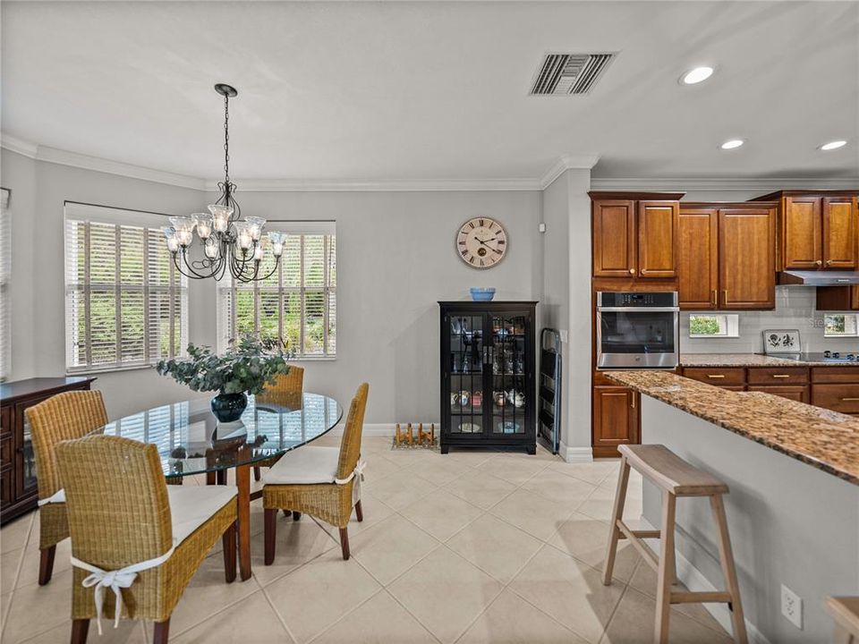 Под контрактом: $529,000 (3 спален, 4 ванн, 2954 Квадратных фут)