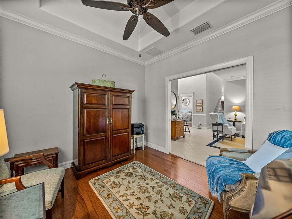 Под контрактом: $529,000 (3 спален, 4 ванн, 2954 Квадратных фут)