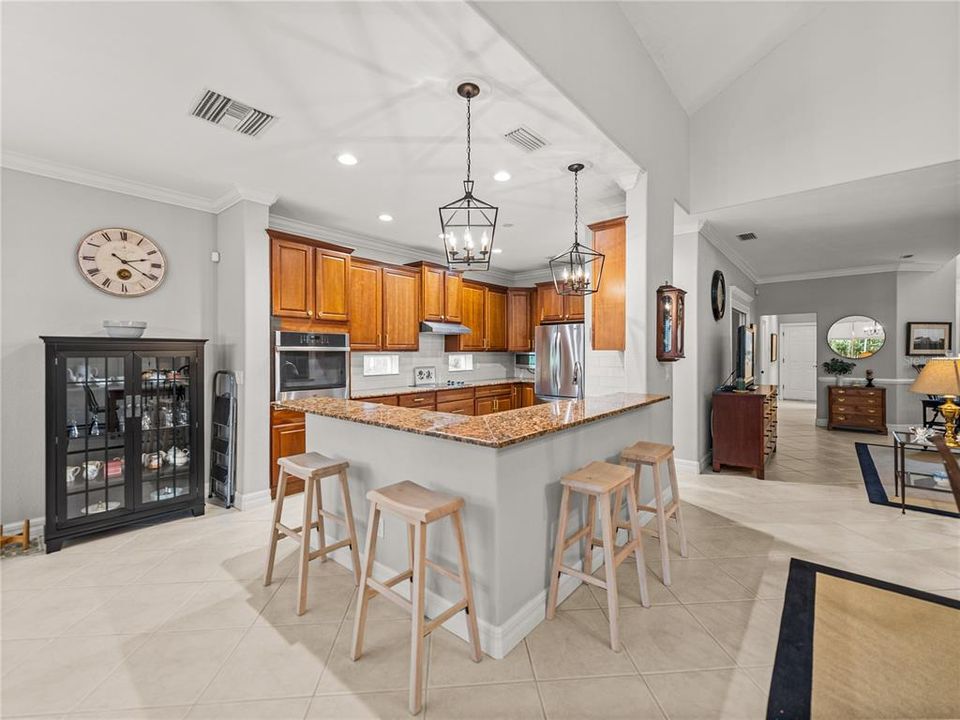 Под контрактом: $529,000 (3 спален, 4 ванн, 2954 Квадратных фут)