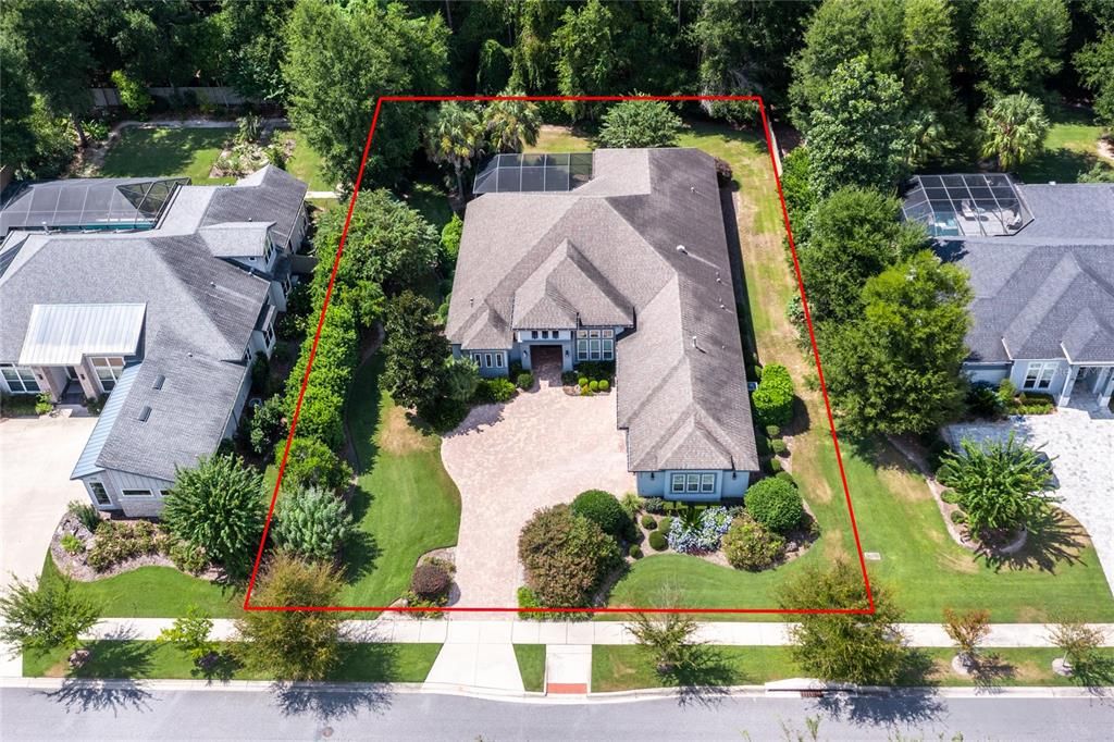 合同活跃: $1,288,500 (5 贝兹, 4 浴室, 3571 平方英尺)