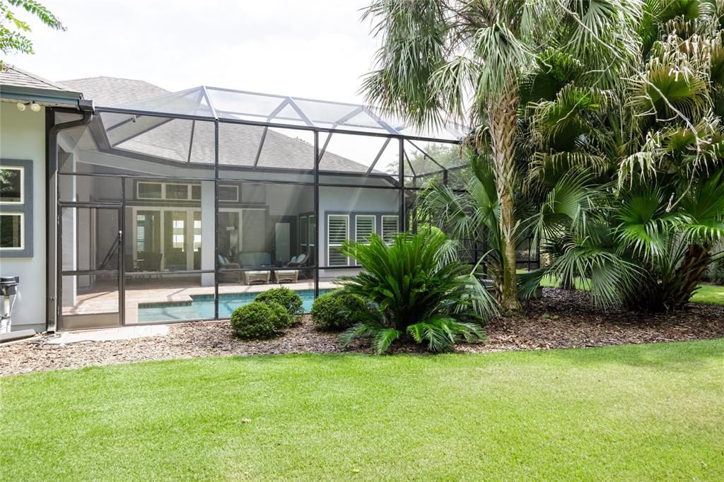 合同活跃: $1,288,500 (5 贝兹, 4 浴室, 3571 平方英尺)