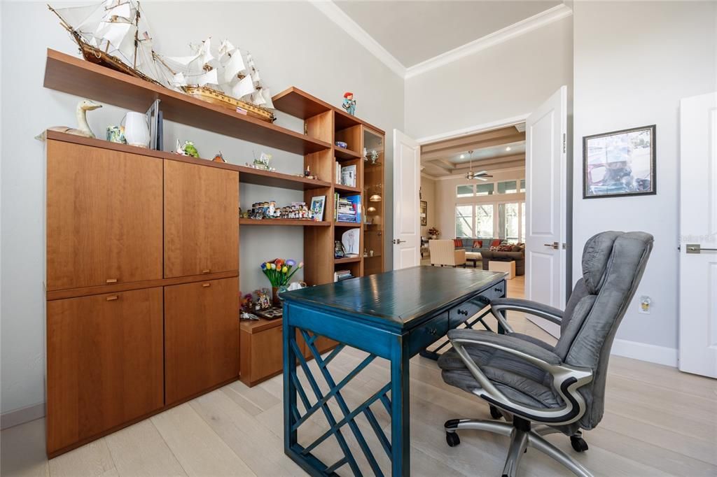 合同活跃: $1,288,500 (5 贝兹, 4 浴室, 3571 平方英尺)