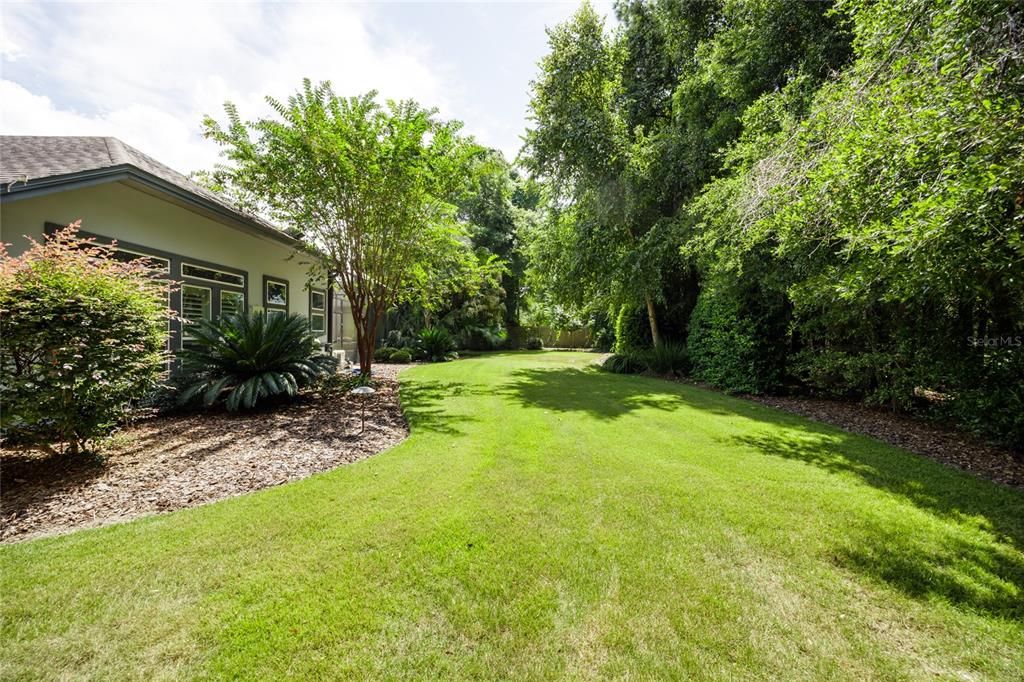 合同活跃: $1,288,500 (5 贝兹, 4 浴室, 3571 平方英尺)